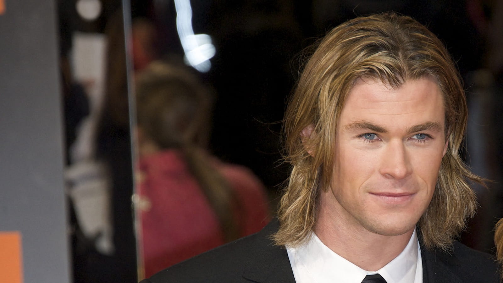 Chris Hemsworth, cheveux longs