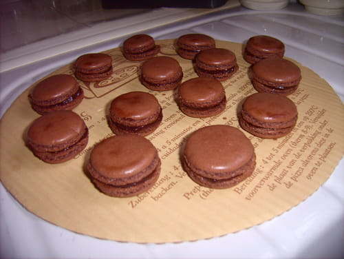 Macarons délicieux au chocolat