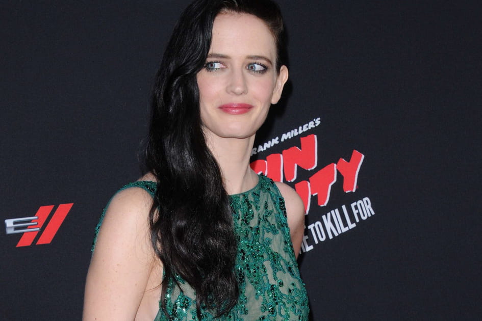 Le one side hair noir corbeau d'Eva Green