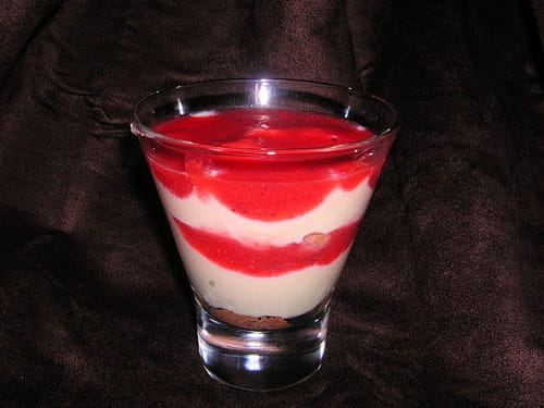 Tiramisu fraises et crème de griottes