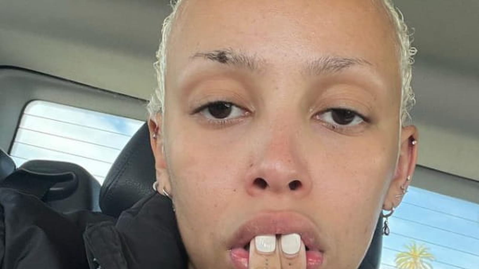 Doja Cat sans make-up