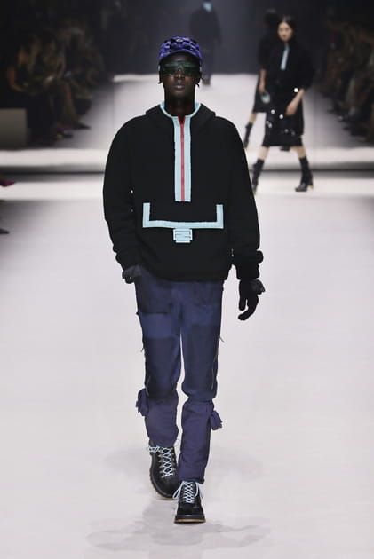 Look 35&nbsp;du d&eacute;fil&eacute; Fendi