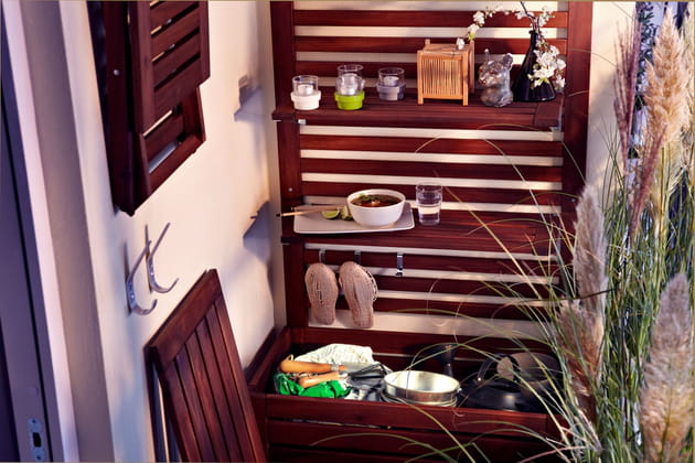 Banc avec &eacute;tag&egrave;re