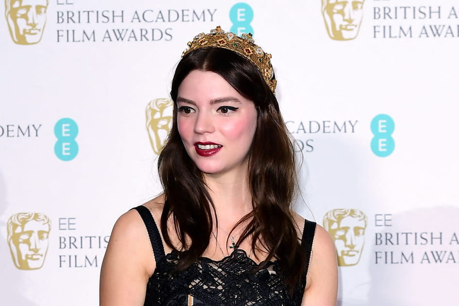 L'accessoire beaut&eacute; couronne d'Anya Taylor-Joy