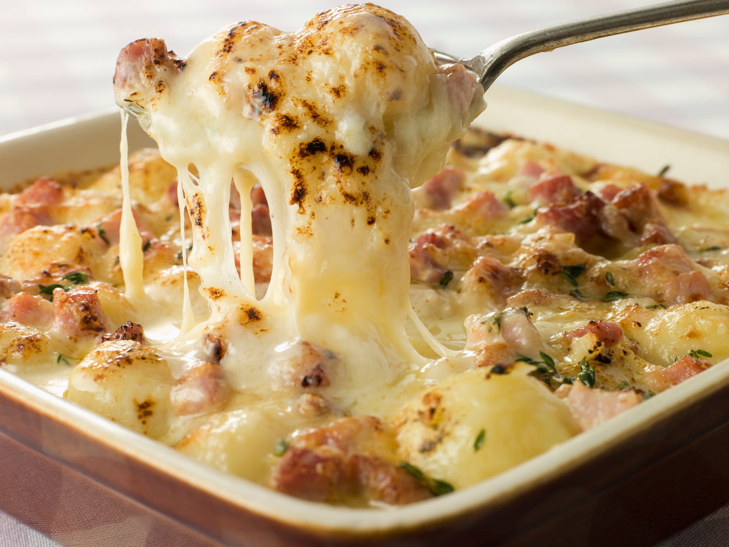 Plus rapide que la tartiflette, cette variante est prête en 15 minutes chrono