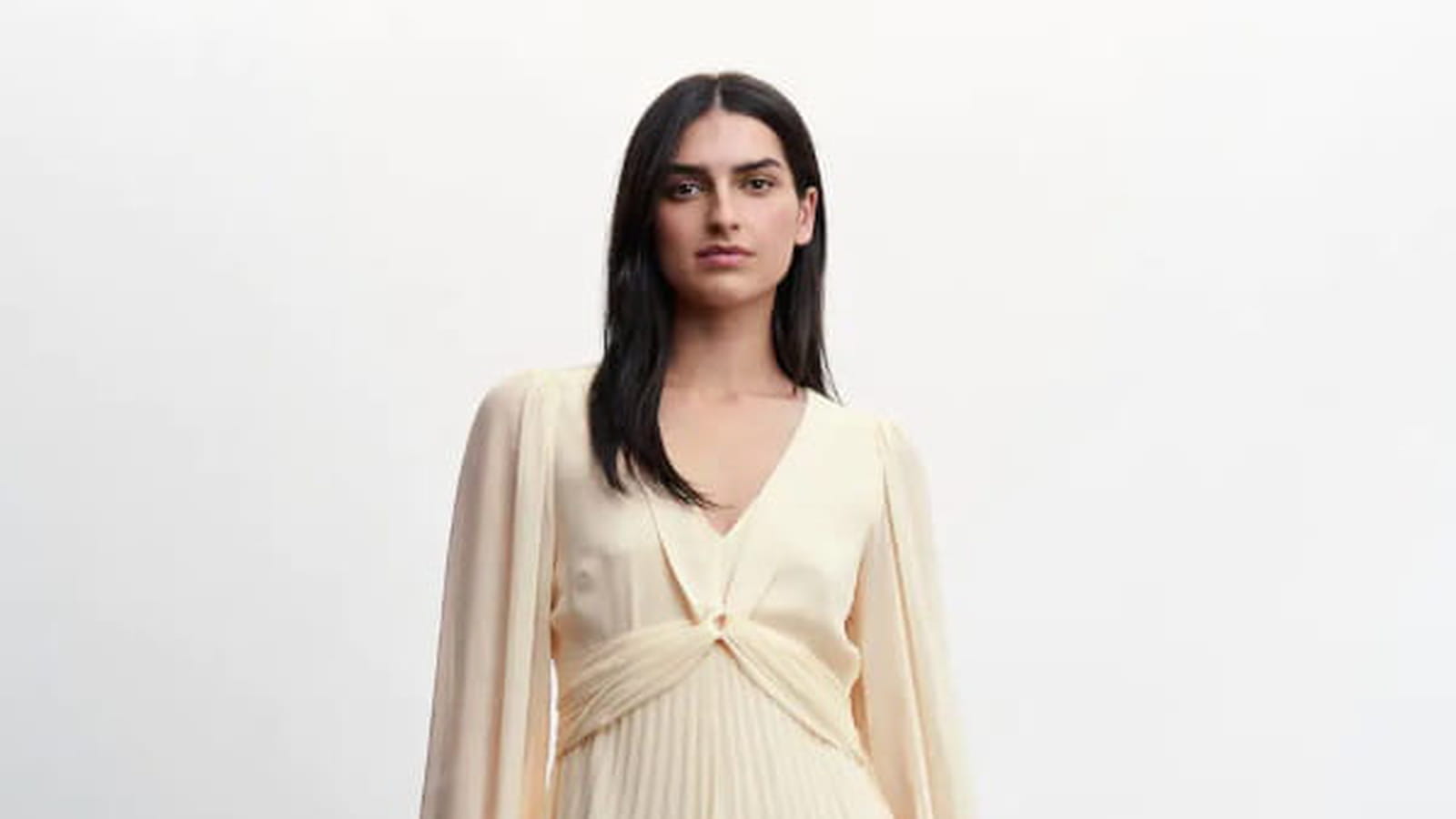 Robe à détails plissés Mango 