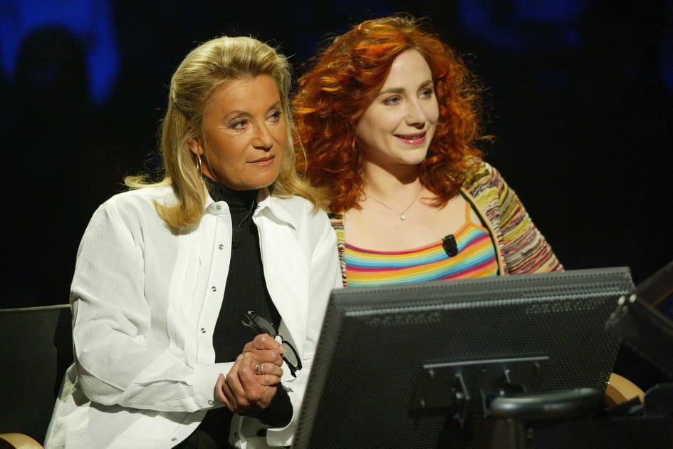 Sheila, chaleureuse avec son teint bronz&eacute;