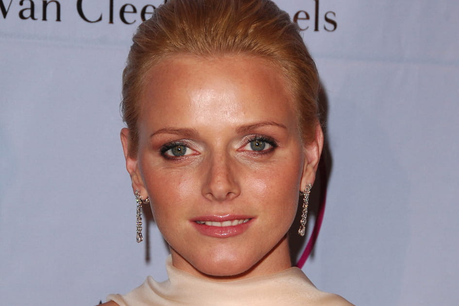 Le look bronz&eacute; de Charlene de Monaco