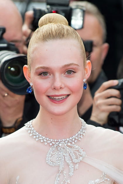 Le chignon de danseuse d'Elle Fanning