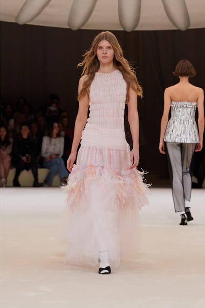 Look 54&nbsp;du d&eacute;fil&eacute; Chanel haute couture printemps-&eacute;t&eacute; 2024