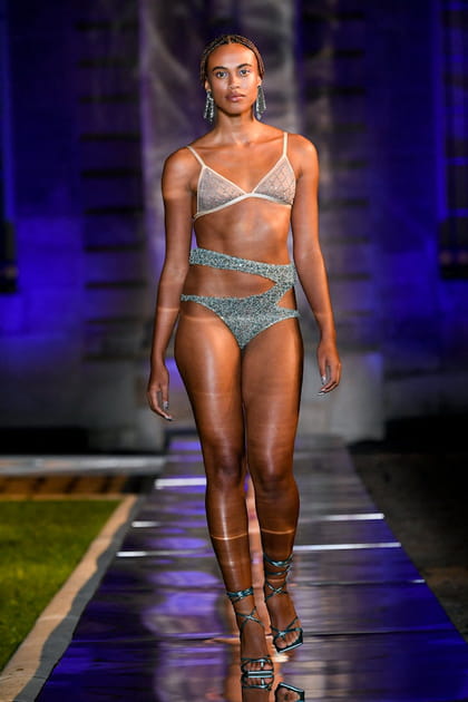 Etam Live Show 2022&nbsp;look culotte &agrave; paillettes