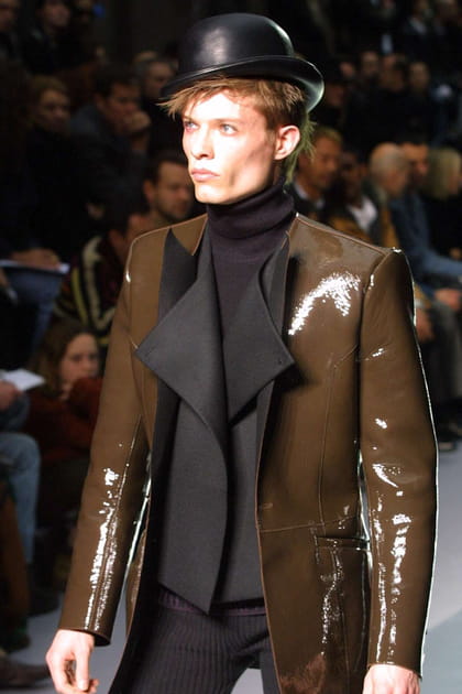 D&eacute;fil&eacute; Thierry Mugler homme automne-hiver 2002-2003