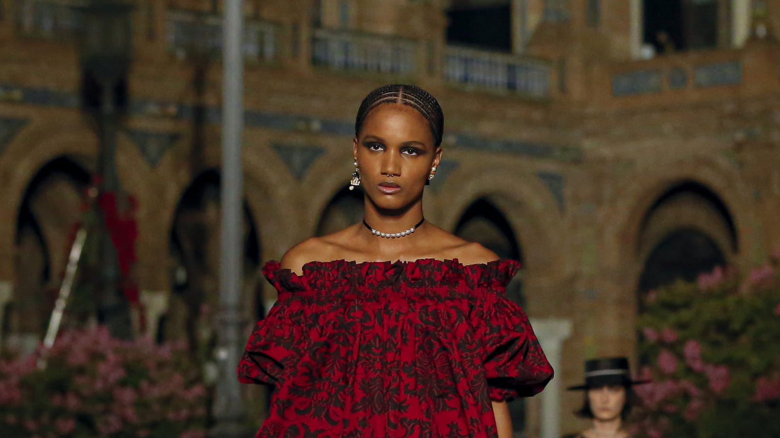 Look 37