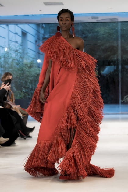 D&eacute;fil&eacute; Imane Ayissi haute couture printemps-&eacute;t&eacute; 2022