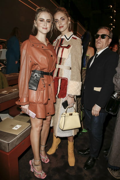 Valentina et Chiara Ferragni au d&eacute;fil&eacute; Fendi