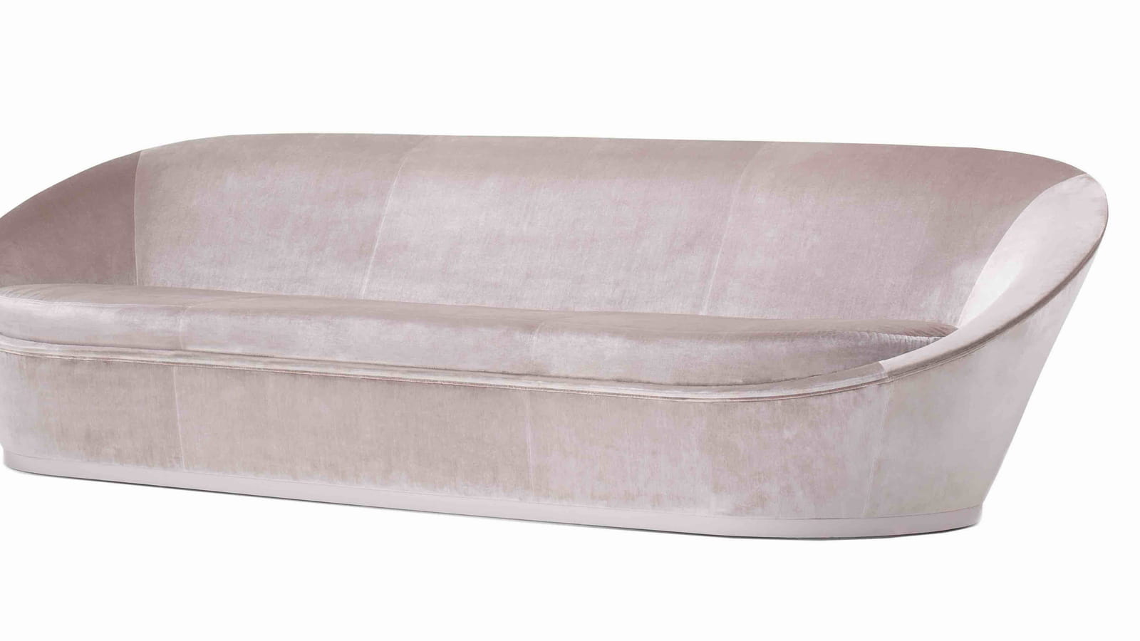 Sofa en velours rose poudré 
