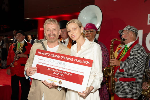 Charlene de Monaco, tout sourire pour l'inauguration du quartier Monaco &agrave; Europa-Park