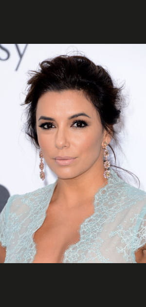 Le chignon flou couronn&eacute; d'Eva Longoria