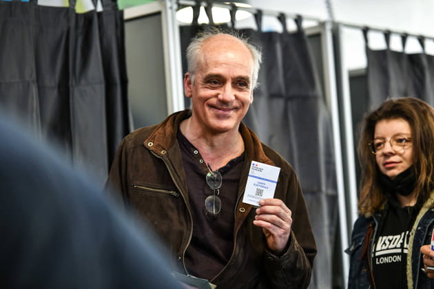 Philippe Poutou au bureau de vote