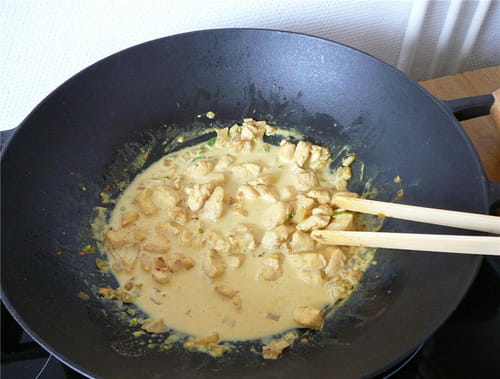 Wok de poulet curry-coco