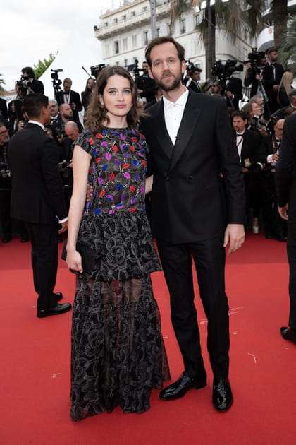 Rebecca Marder en robe fleurie Chanel