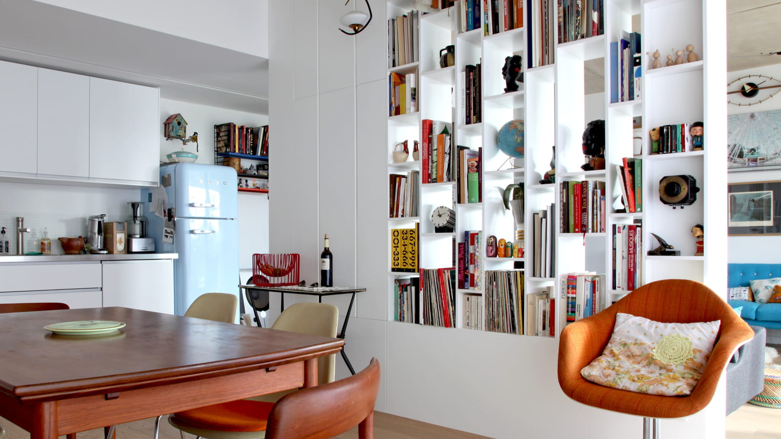 Bibliothèque en mur