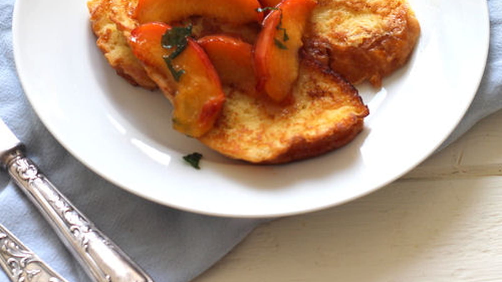 Brioche perdue aux nectarines rôties