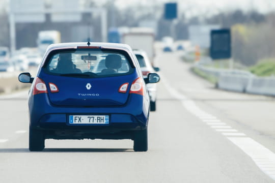 7&nbsp;Fran&ccedil;ais sur 10&nbsp;avouent oublier &ccedil;a au volant&nbsp;: la r&egrave;gle m&eacute;connue sur la route qui est devenue un pi&egrave;ge &agrave; 135&nbsp;euros