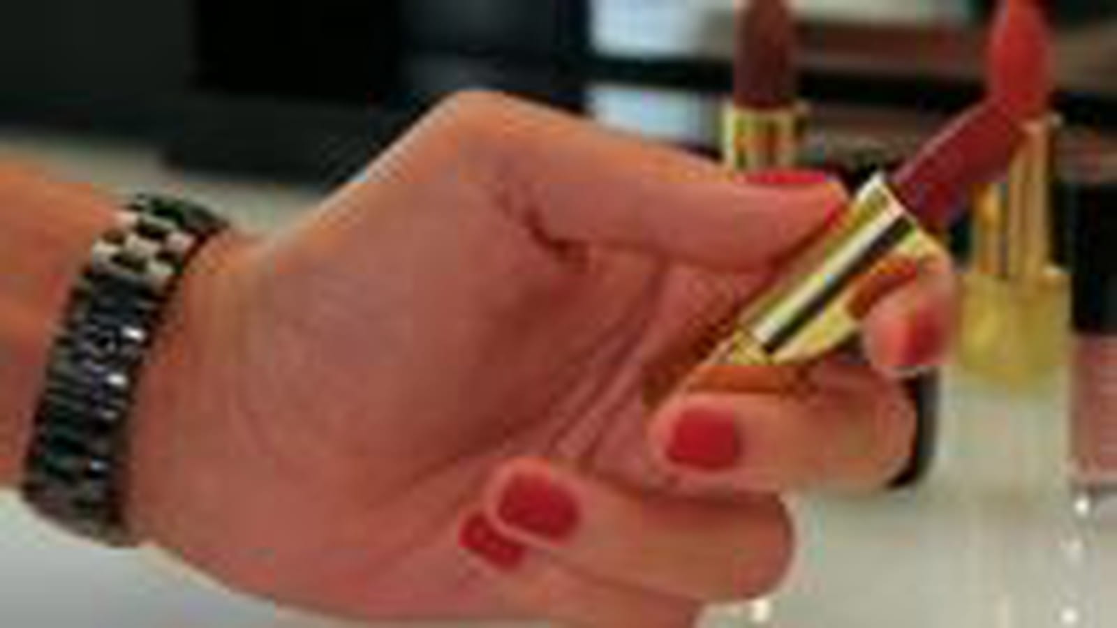 Des ongles matifiés 
