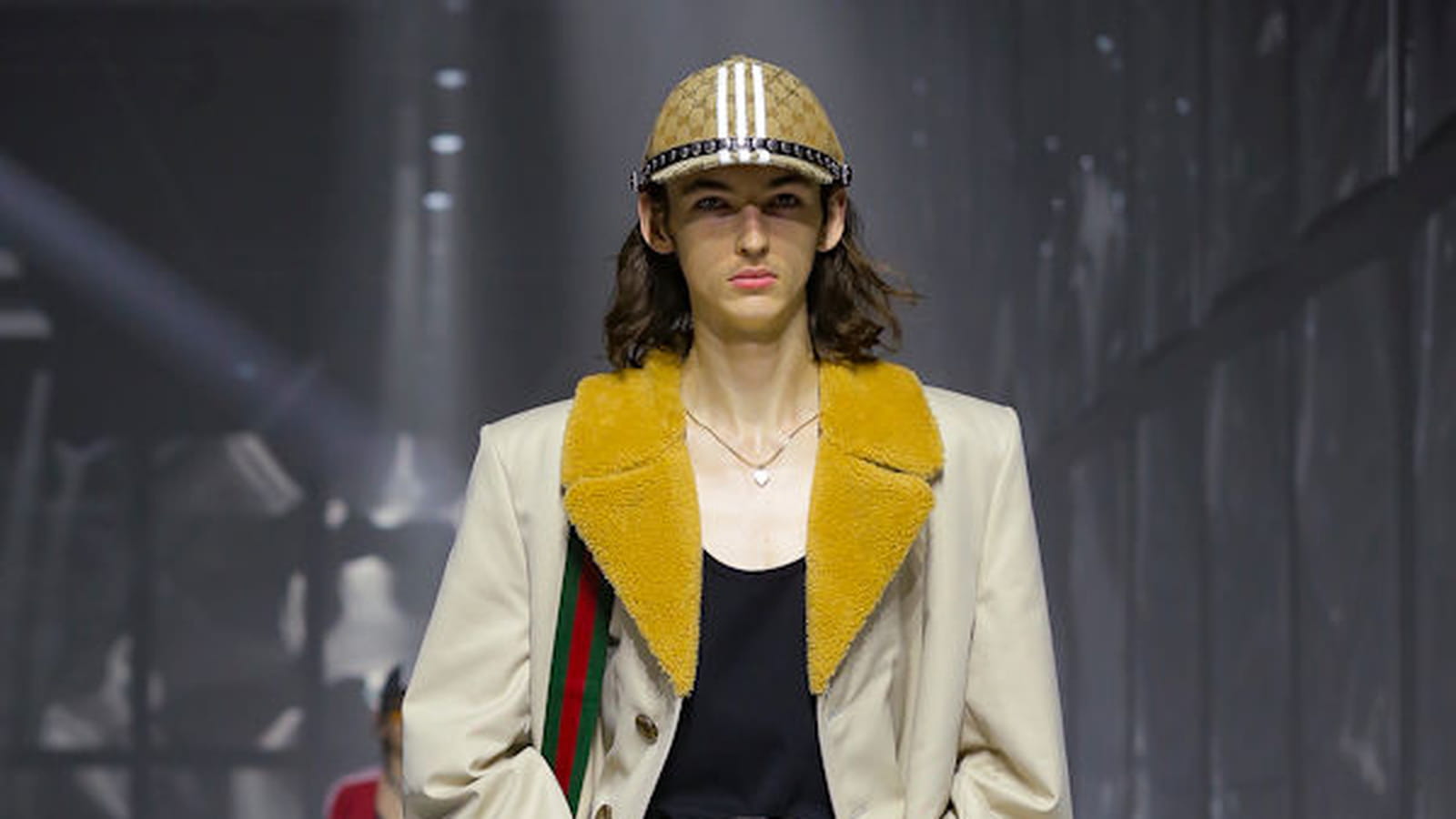 Look 64