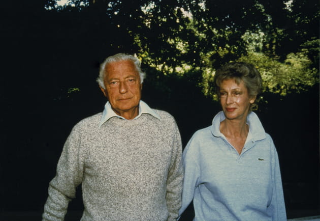 Gianni Agnelli et Marella Agnelli dans leur jardin &agrave; Turin