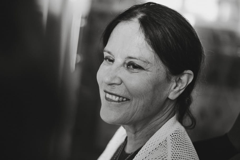 Irène Frain : "Contre les violences faites aux femmes, la priorité est d'éduquer les hommes"