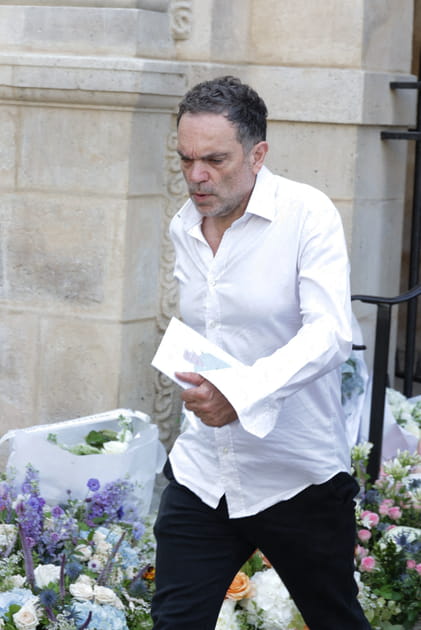 Yann Moix, aperçu aux obsèques de Philippe Labro