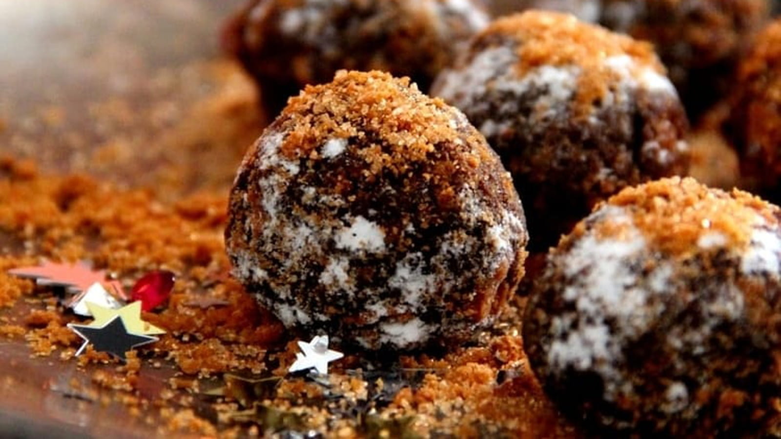 Rochers noirs à la liqueur de pistache et éclats de biscuits speculoos