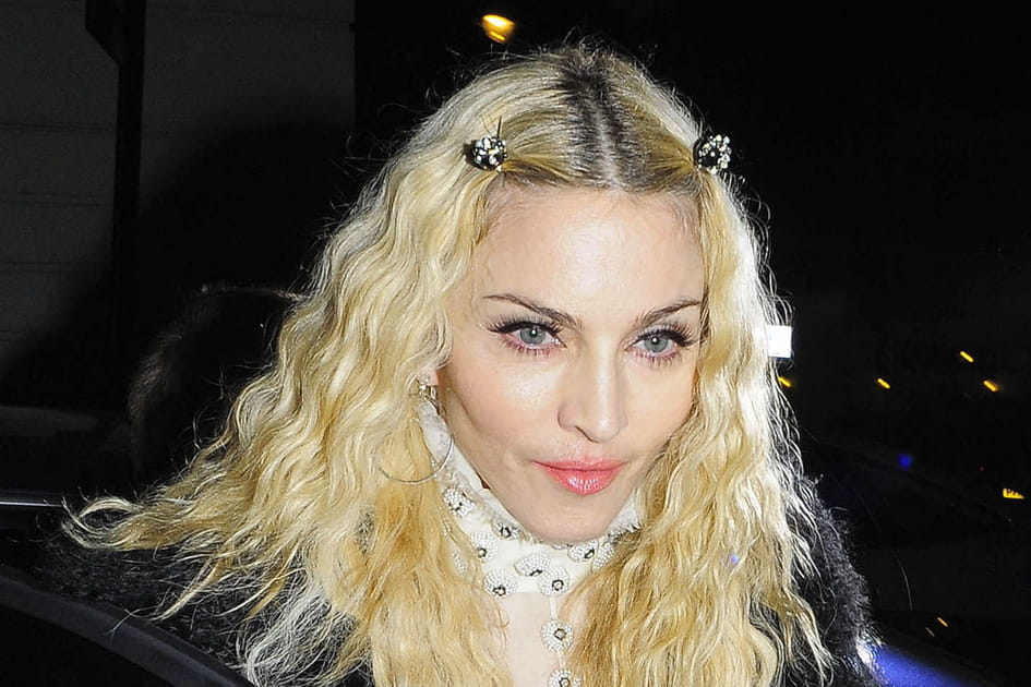 Madonna avec des barrettes pour les 40&nbsp;ans de son mari Guy Ritchie en 2008