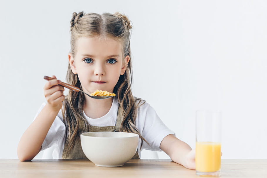8 conseils pour lui donner envie de prendre un bon petit déjeuner