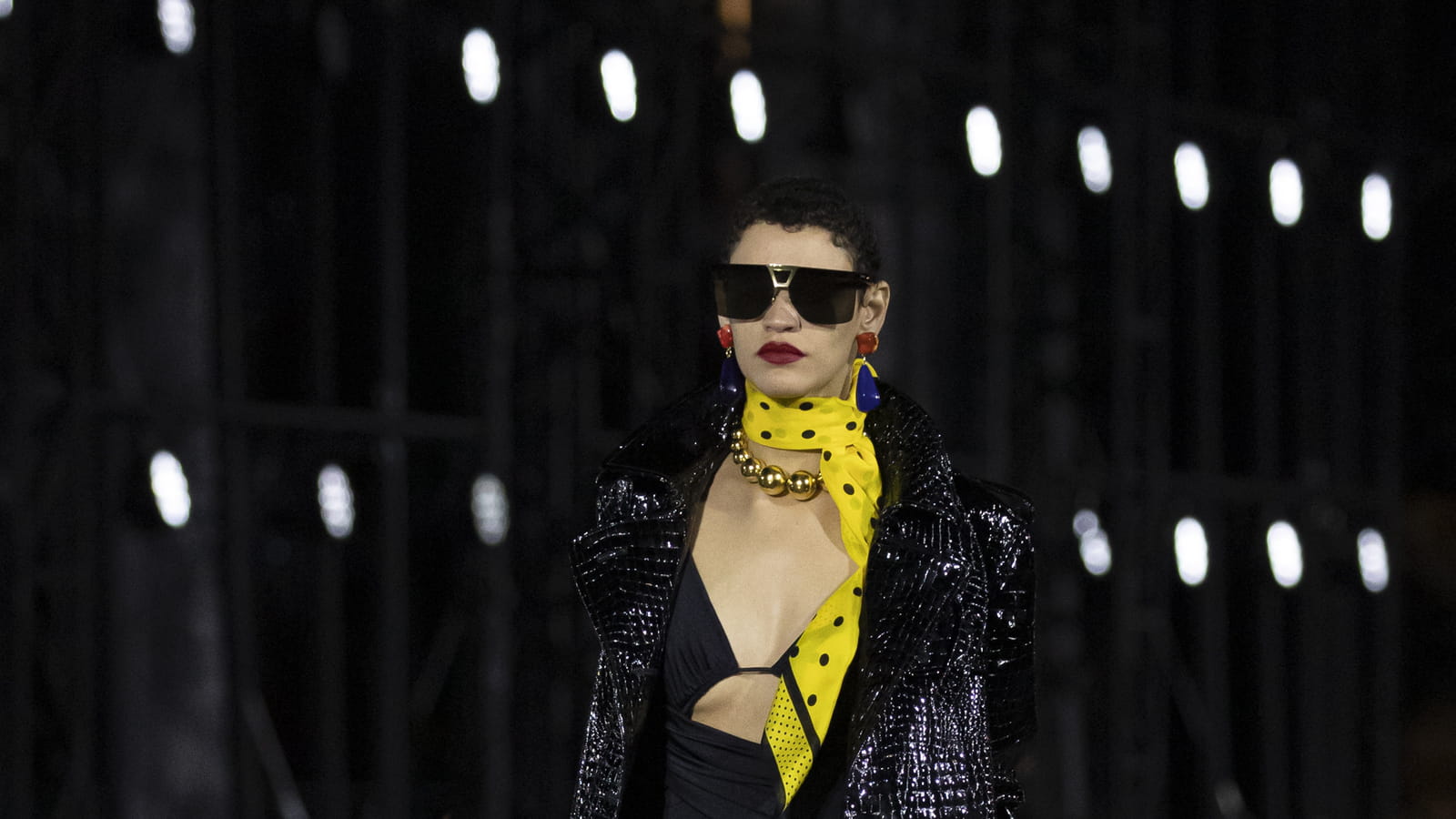 Look 28