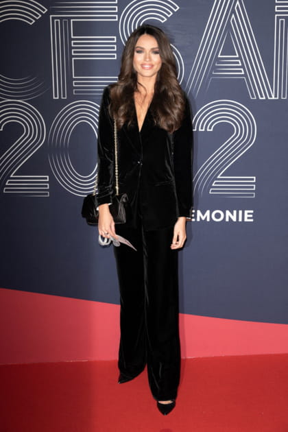 Diane Leyre (Miss France) en combinaison noire Armani