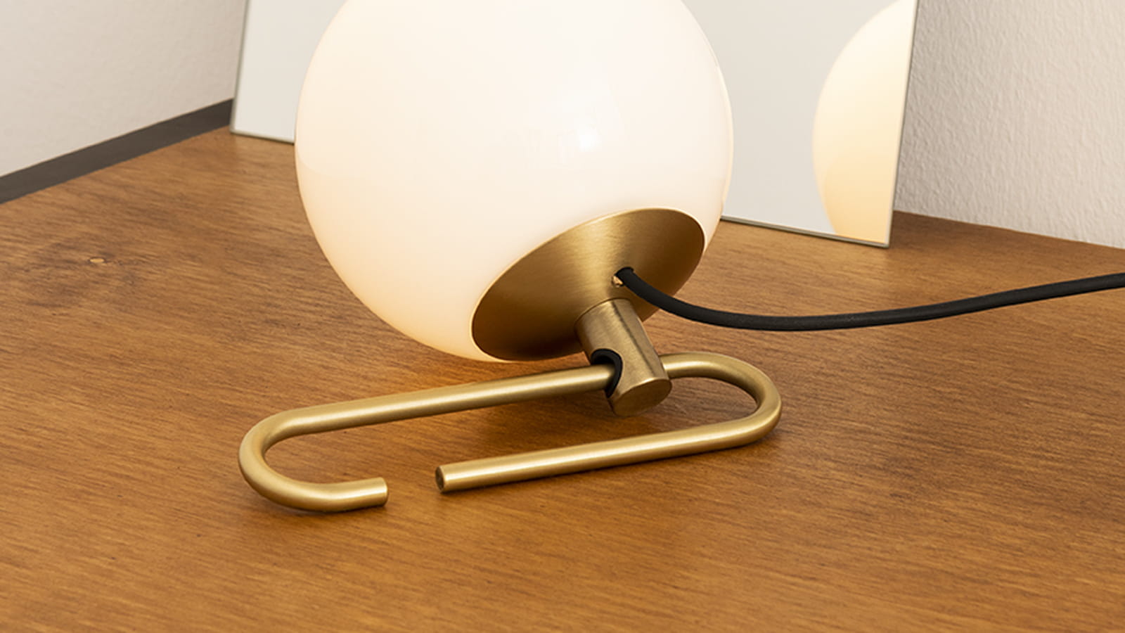 Lampe à poser NH 1217 Artemide