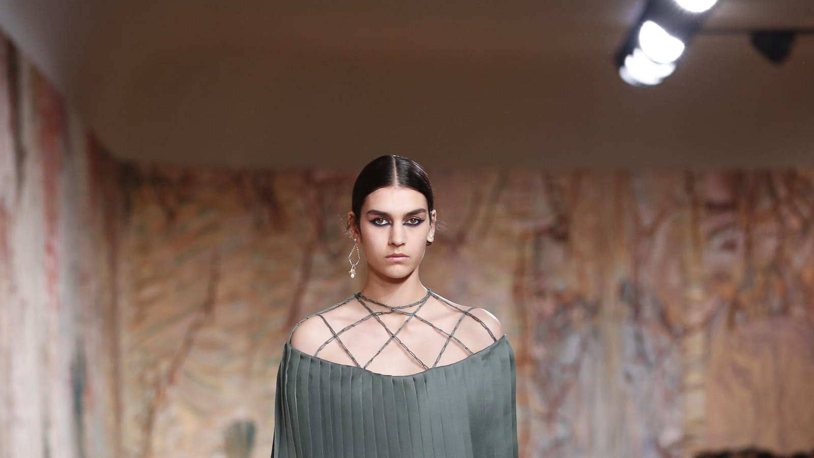 Look 64