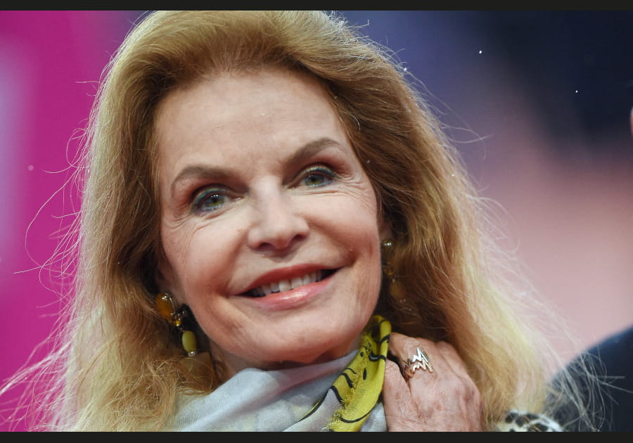 Les yeux color&eacute;s de Cyrielle Clair