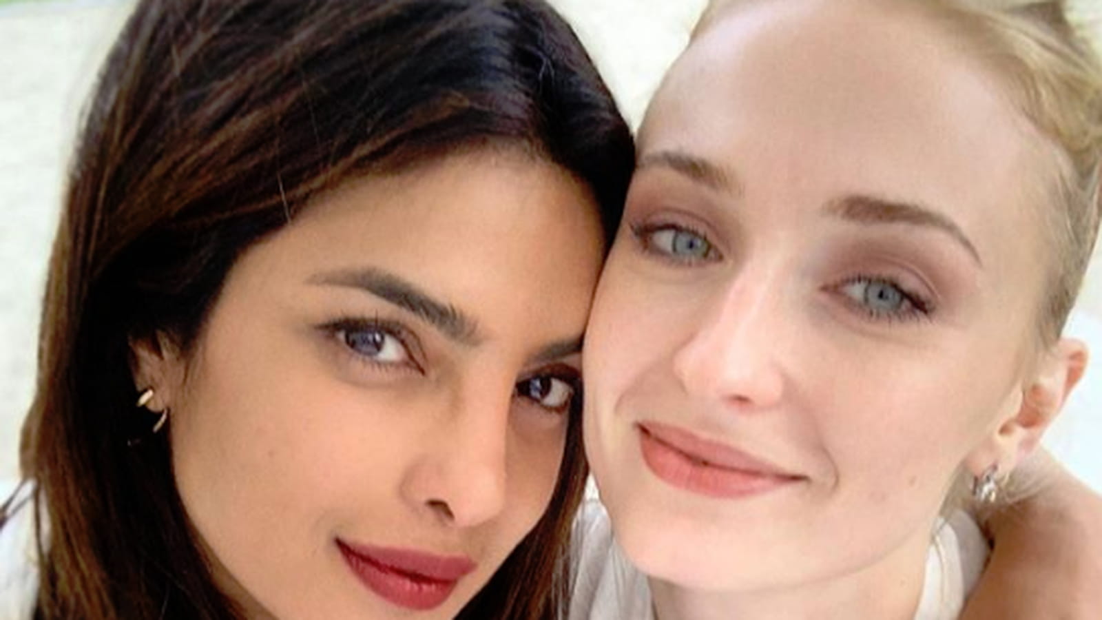 Priyanka Chopra et Sophie Turner