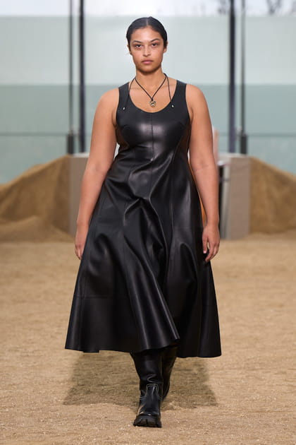 Look 19&nbsp;du d&eacute;fil&eacute; Chlo&eacute;