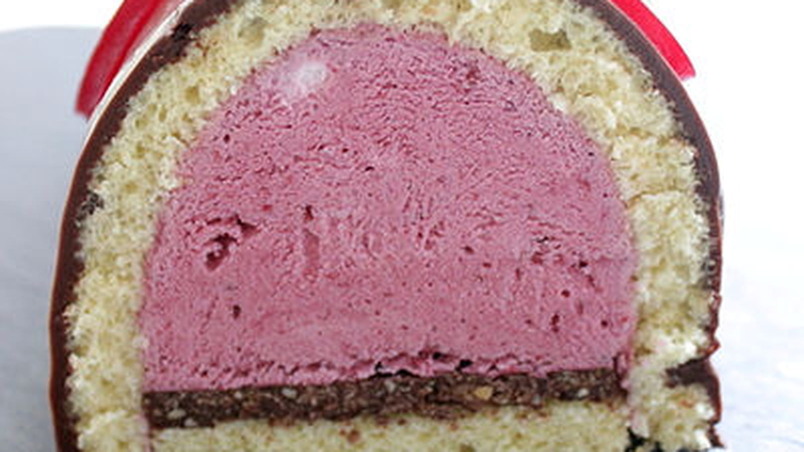 Bûche aux fruits rouges