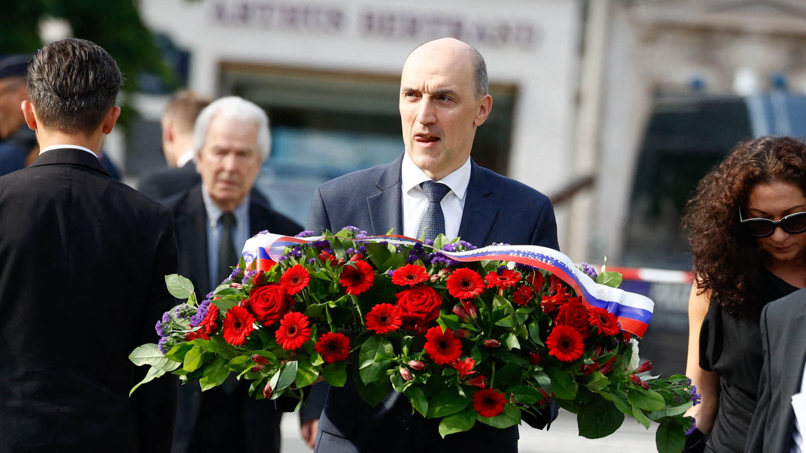 Fleurs offertes par la Russie