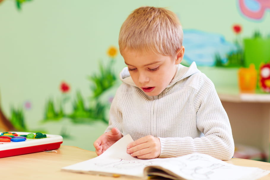 Méthode TEACCH : traiter l'autisme par le concret et le visuel