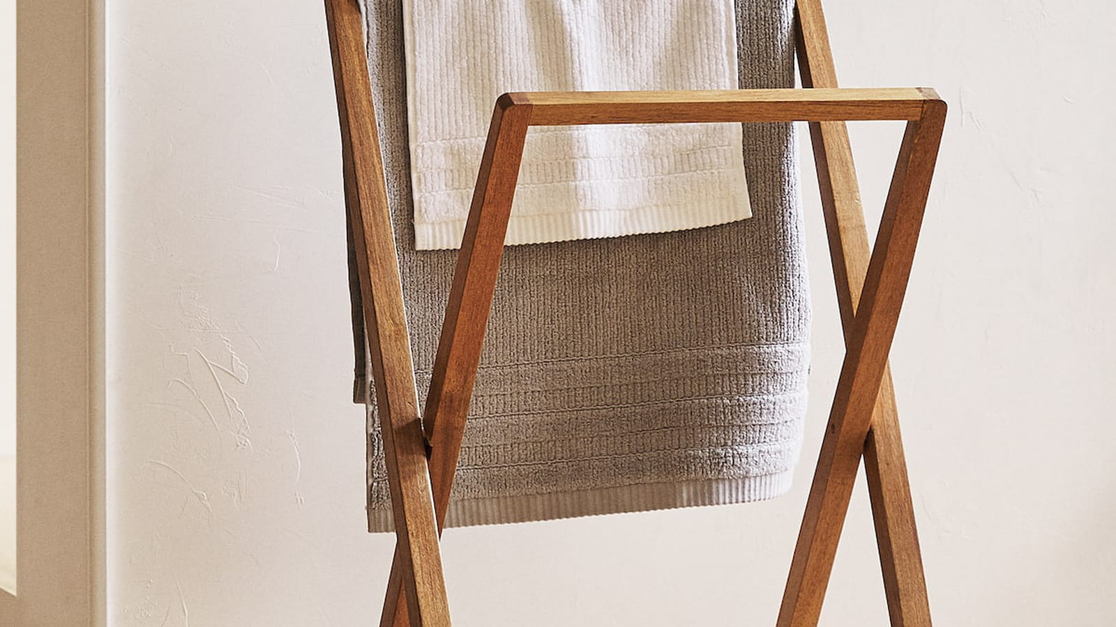 Porte-serviettes en bois d'acacia