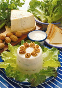 le fromage et les noix... c'est bon, mais ça déclenche des aphtes chez les