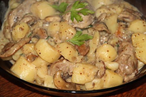 Sot-l'y-laisse de dinde, pommes de terre, champignons, et leur sauce crème et moutarde