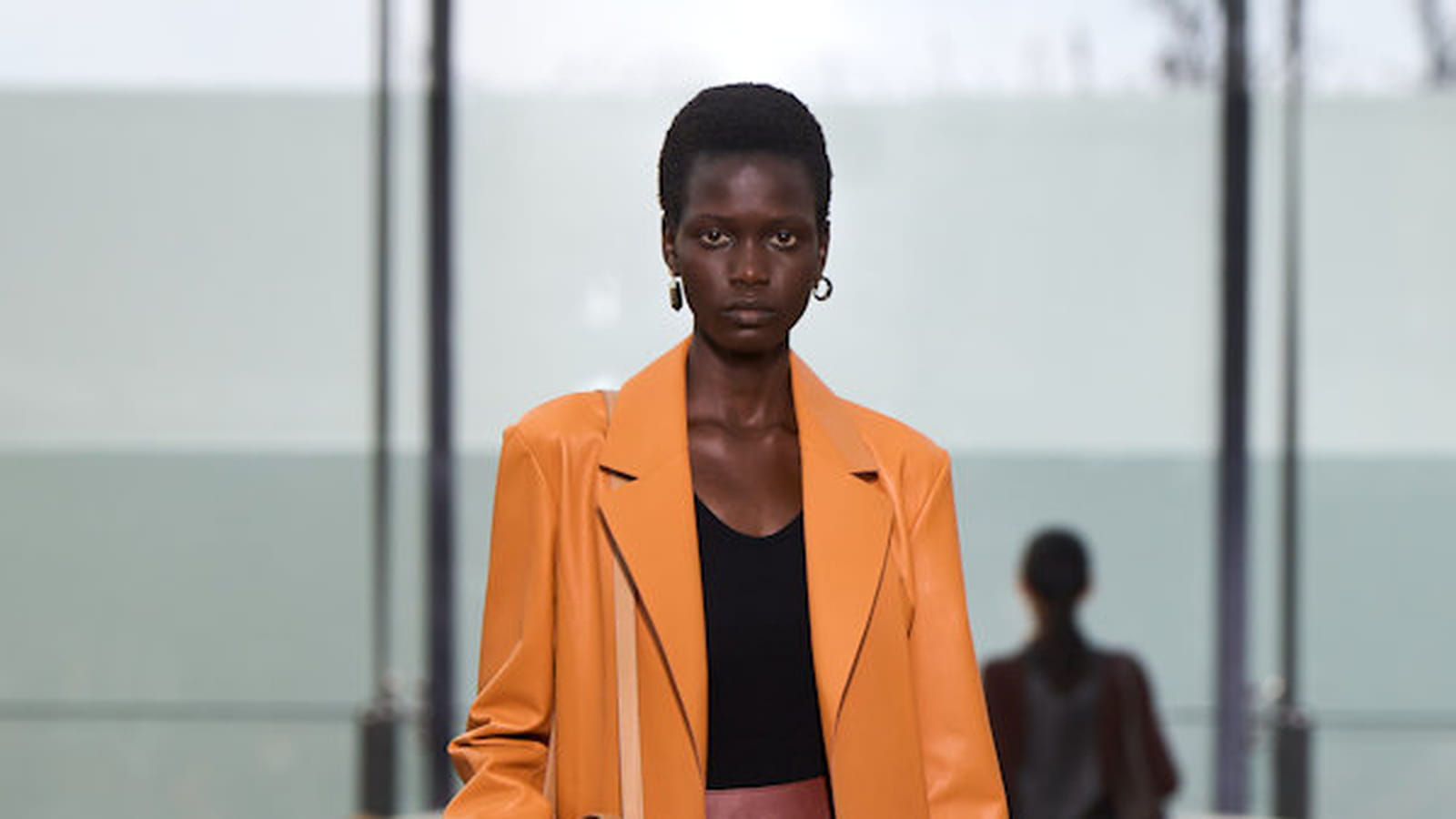 Look 18